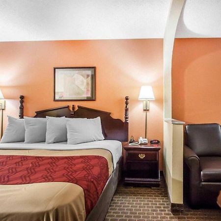 Econo Lodge Inn & Suites I-20, Exit 73 Tuscaloosa Exteriör bild