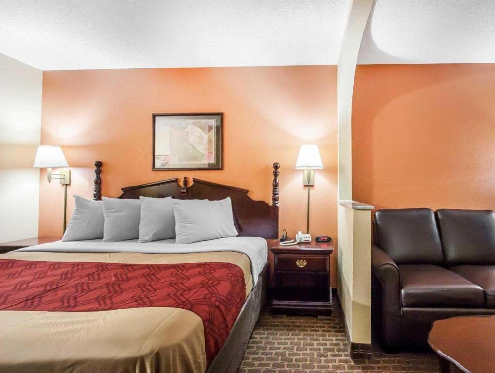 Econo Lodge Inn & Suites I-20, Exit 73 Tuscaloosa Exteriör bild