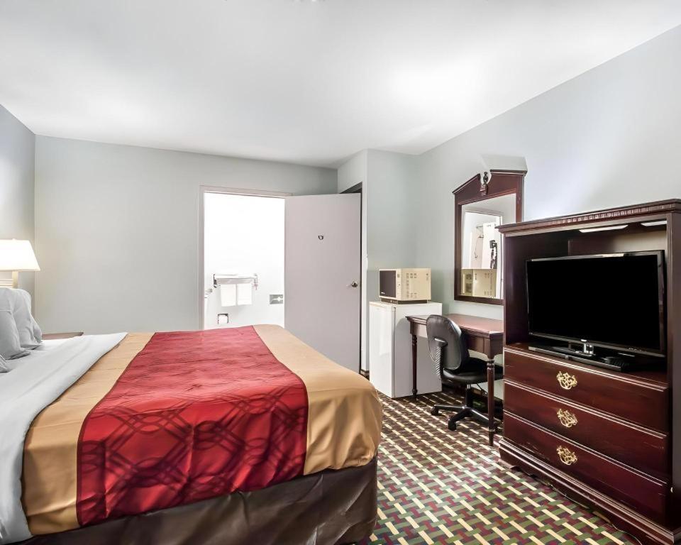 Econo Lodge Inn & Suites I-20, Exit 73 Tuscaloosa Exteriör bild