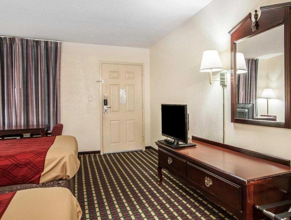 Econo Lodge Inn & Suites I-20, Exit 73 Tuscaloosa Exteriör bild