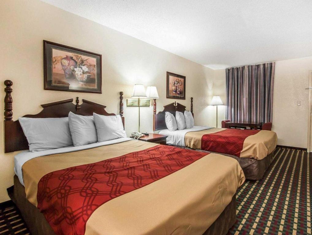 Econo Lodge Inn & Suites I-20, Exit 73 Tuscaloosa Exteriör bild