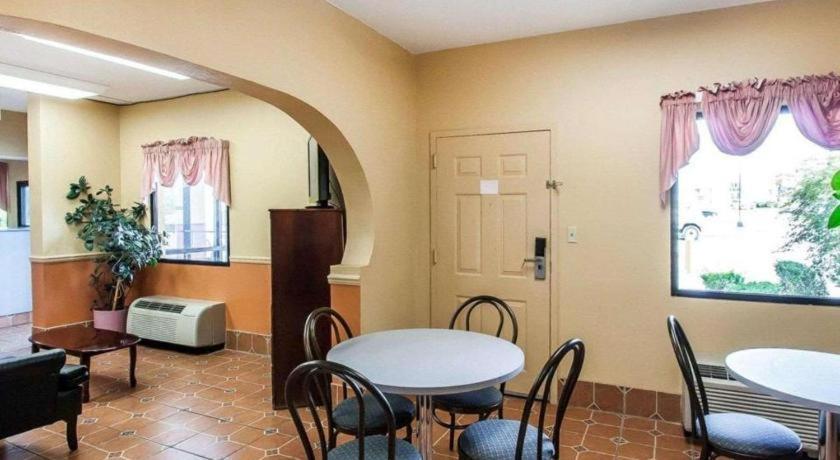 Econo Lodge Inn & Suites I-20, Exit 73 Tuscaloosa Exteriör bild
