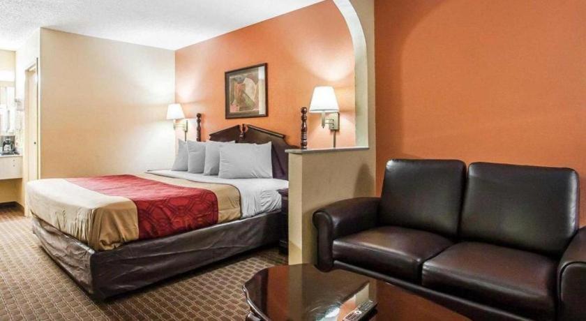 Econo Lodge Inn & Suites I-20, Exit 73 Tuscaloosa Exteriör bild